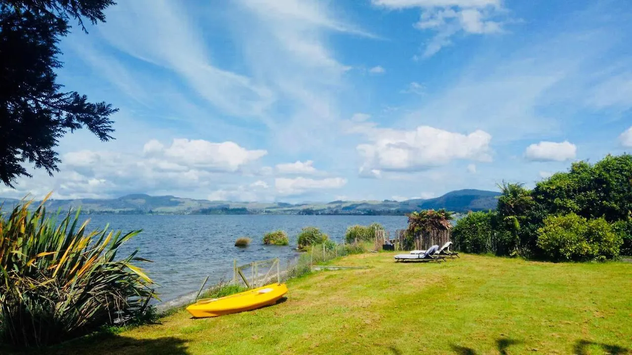 Super Lake Edge Lodge روتوروا فيلة