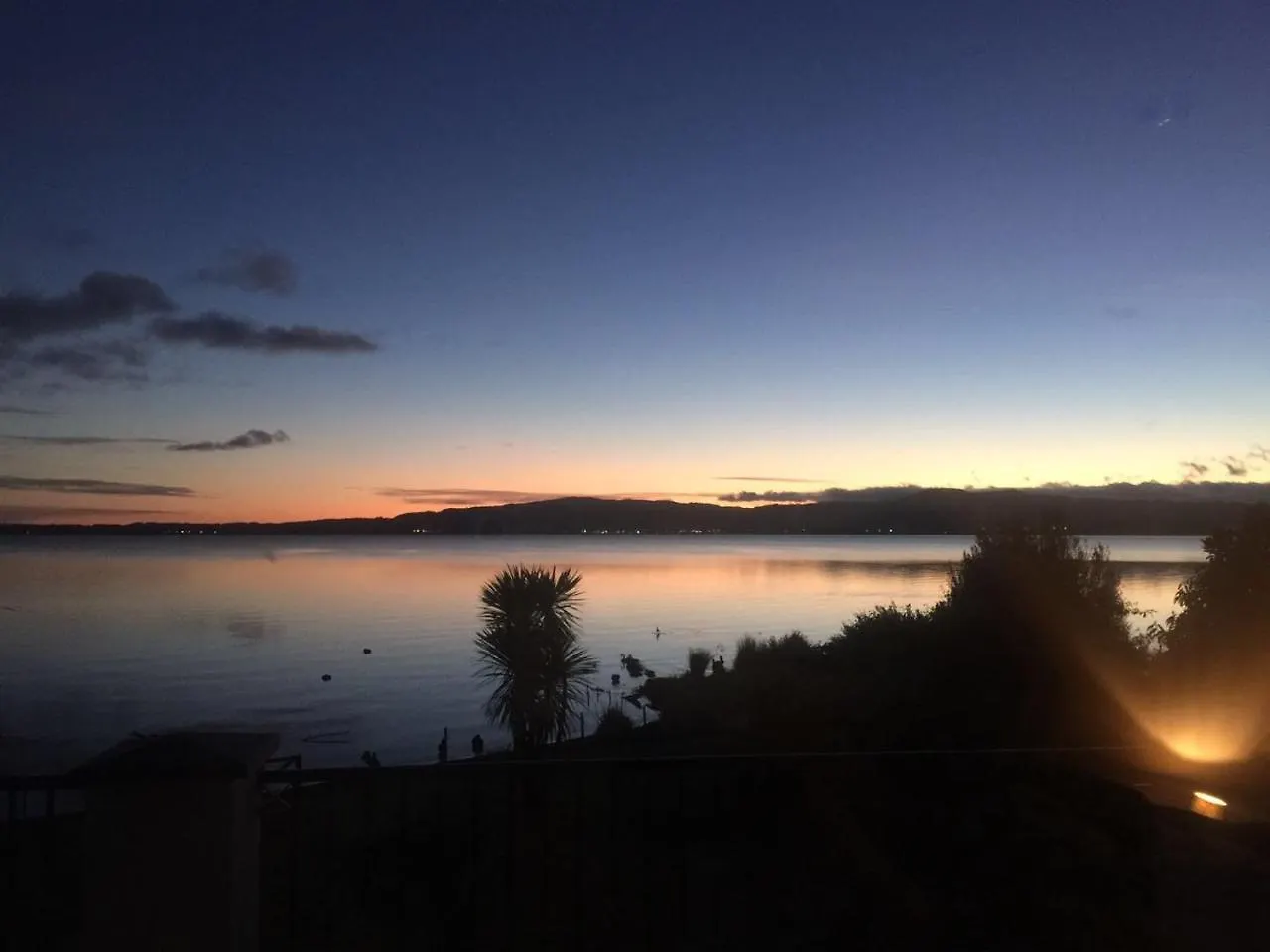 Super Lake Edge Lodge روتوروا فيلة